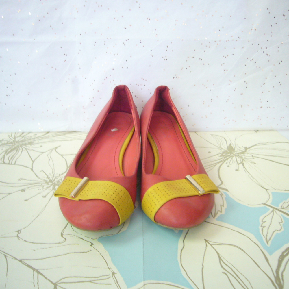Urban setppings Red Pink Yelllow Wedges 38 Whimsical Unique Twee Dopamine